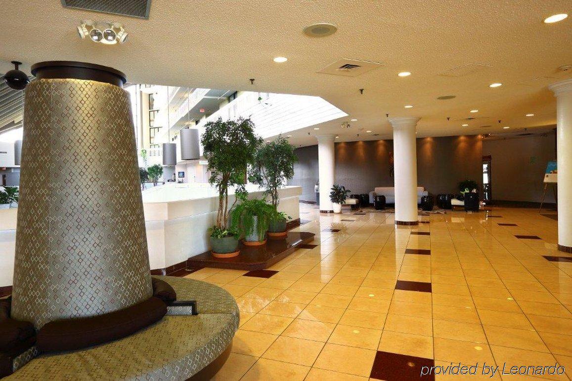 מלון ברמפטון Bramalea מראה פנימי תמונה